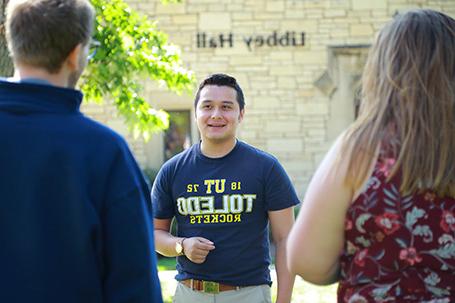 Prospective students touring UToledo's campus